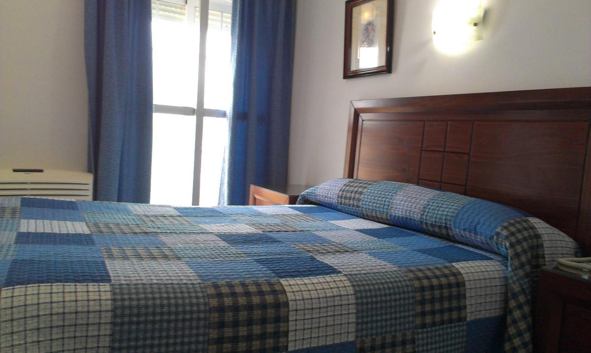 Hotel Marina Victoria Αλγεθίρας Εξωτερικό φωτογραφία
